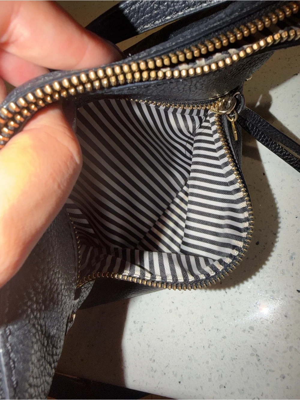 Small kate spade cobble hill Ellen pebble leather crossbody bag black
